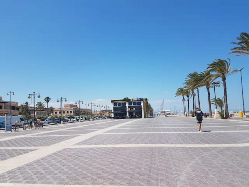 Apartamento Reina Playa Valencia Exterior foto