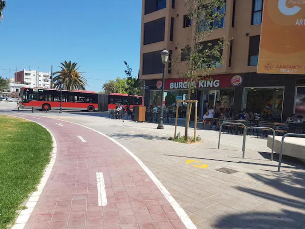 Apartamento Reina Playa Valencia Exterior foto