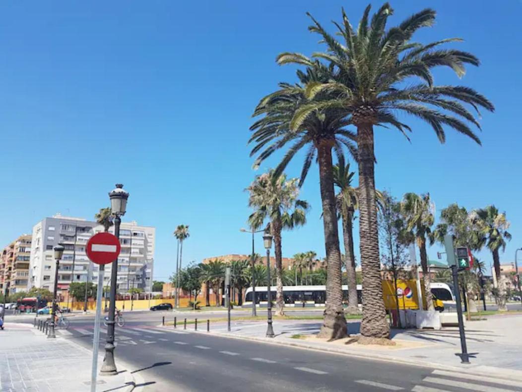 Apartamento Reina Playa Valencia Exterior foto